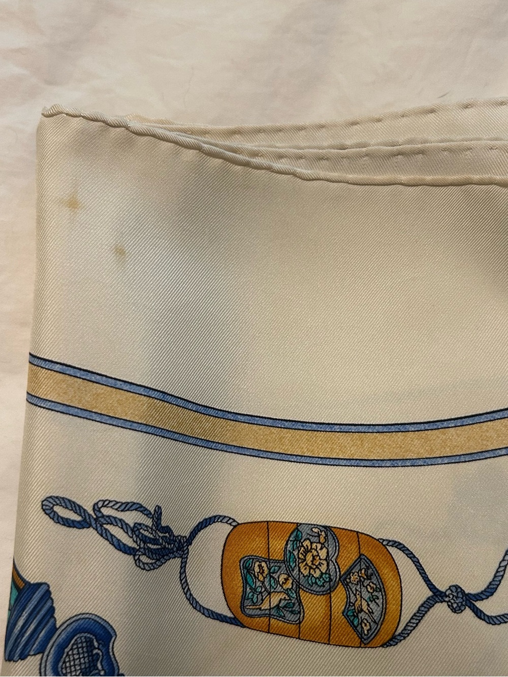 Vintage Hermes Cream, Blue and Gold Silk Scarf Carré 90 - Picture 7 of 7